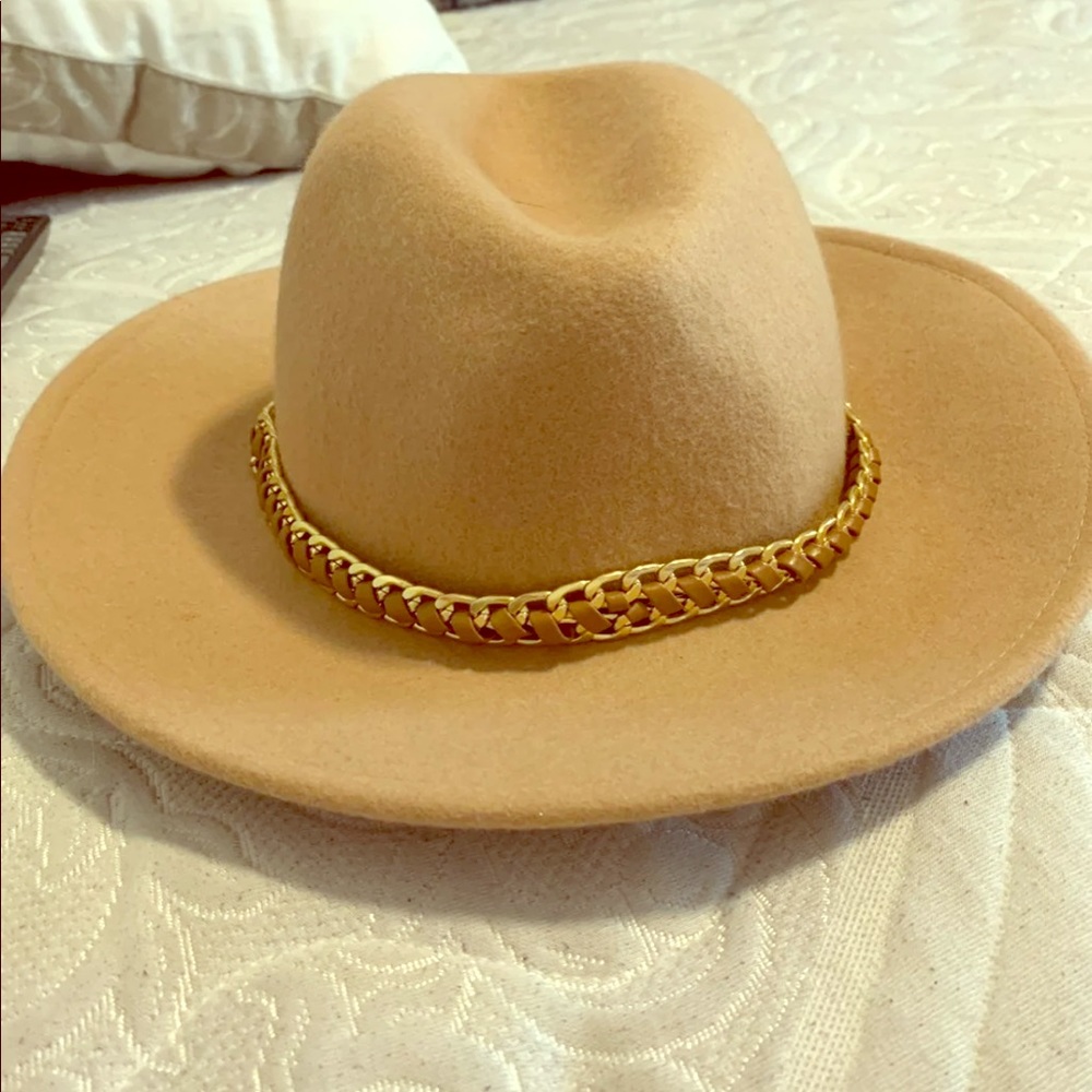 Sun hat for women.